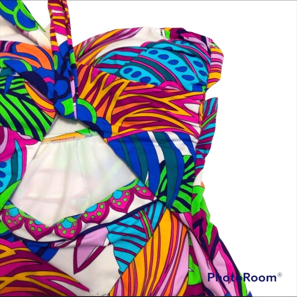 NWT Trina Turk Women's One-Piece Swimsuit Tropical Floral Halter Size 4 - Picture 4 of 9